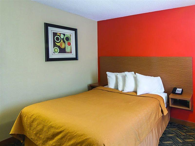 Days Inn & Suites By Wyndham Arlington Near Six Flags Luaran gambar
