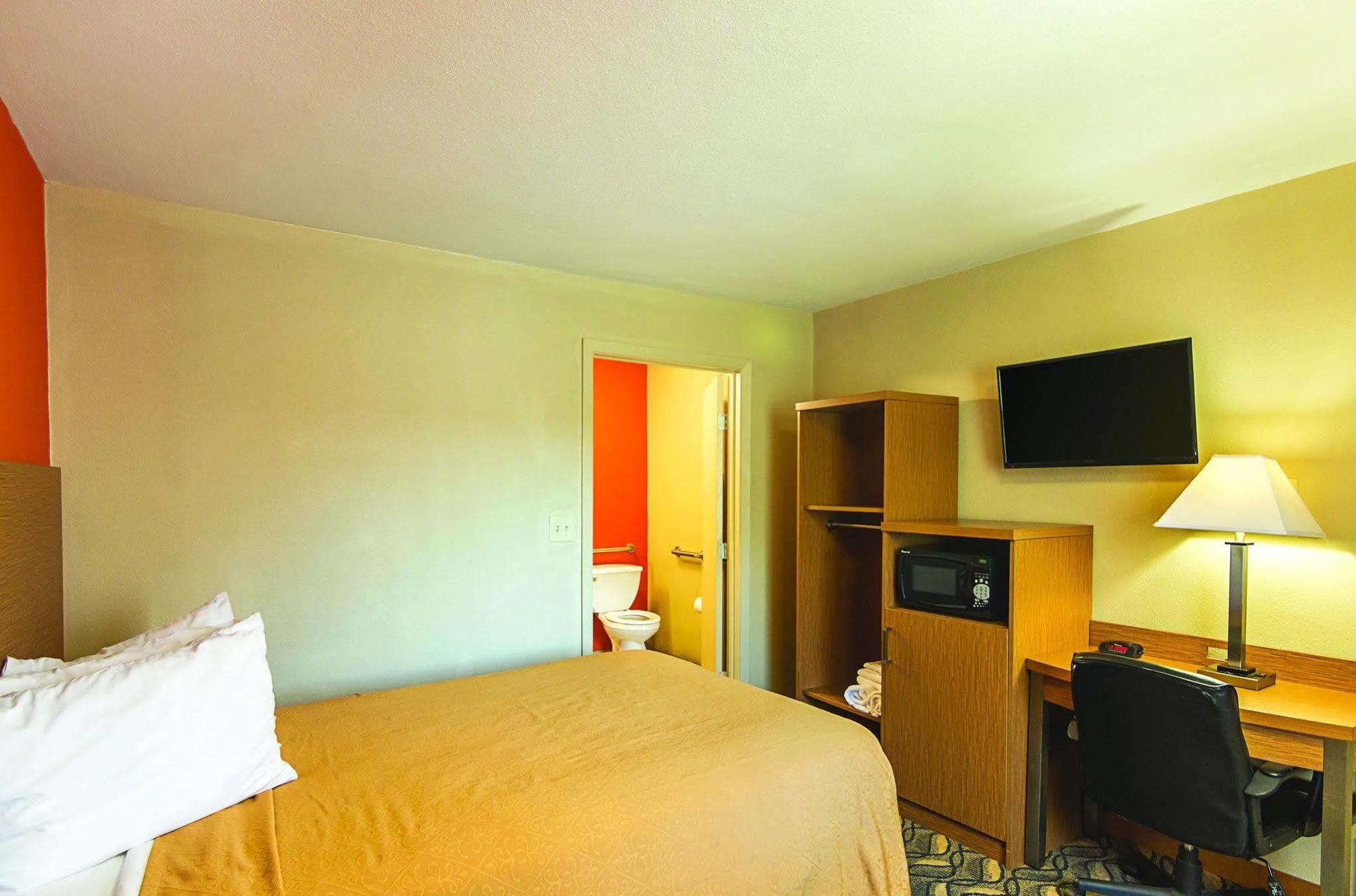 Days Inn & Suites By Wyndham Arlington Near Six Flags Luaran gambar